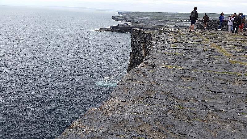 dun aengus cliff view